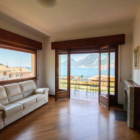 Villa Diana - Terrazza Sul Lago Assenza di Brenzone Bagian luar foto